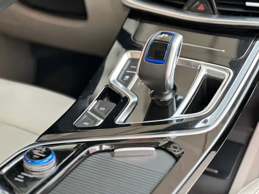 Geely Jiaji New Energy 2020 — фото 17