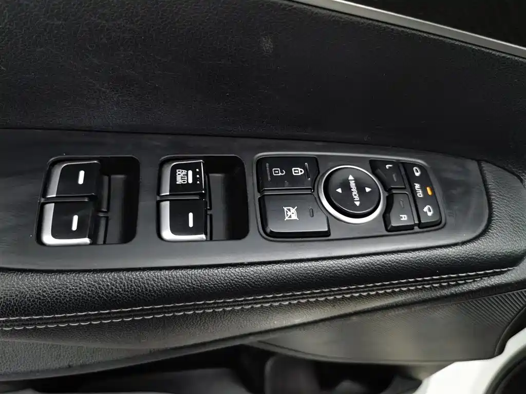 Kia Sorento 2015 — фото 9
