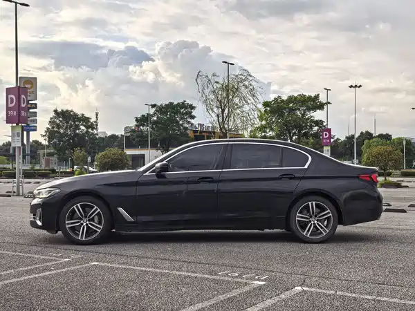 BMW 5 Series 2021