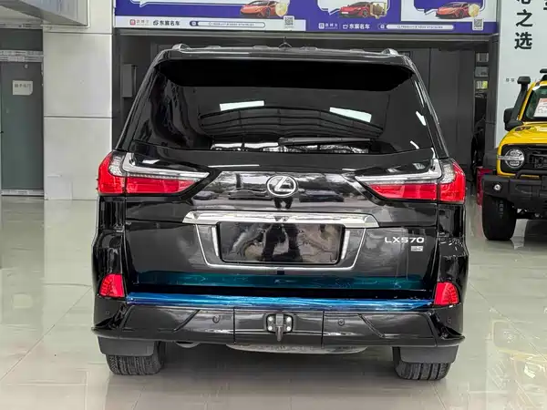 Lexus LX 2009