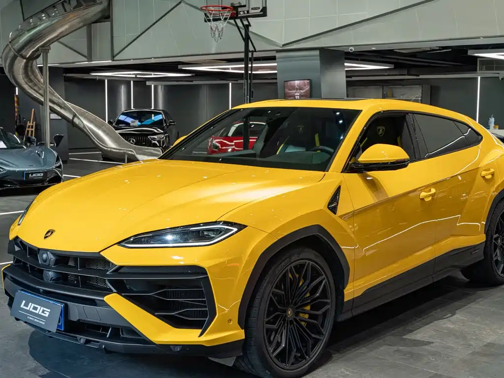 Lamborghini Urus SE 2025