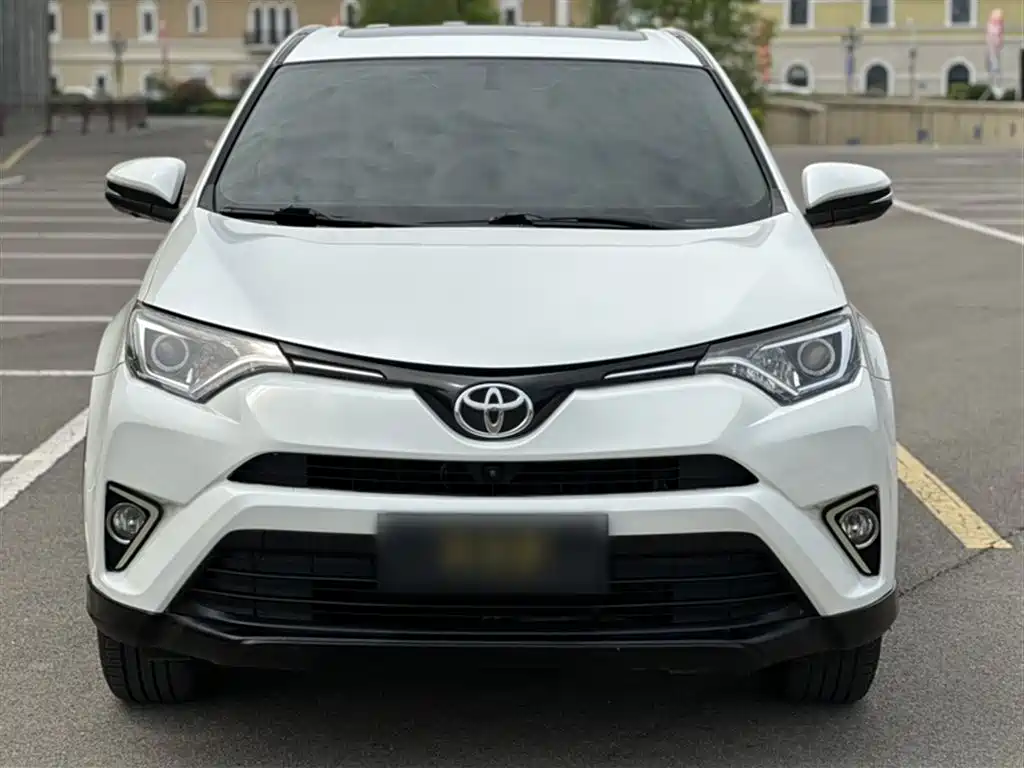 Toyota RAV4 2017 — фото 22
