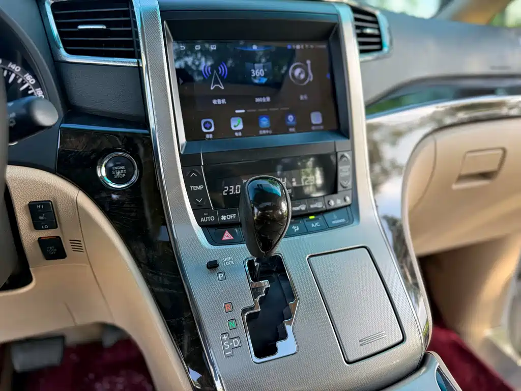 Toyota Alphard 2014 — фото 13