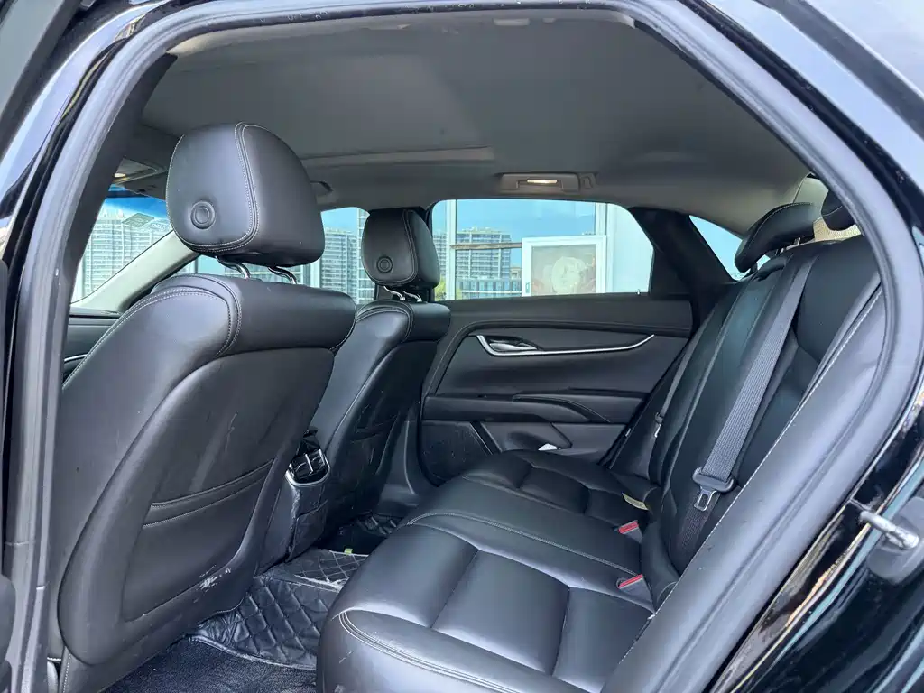 Cadillac XTS 2019 — фото 12