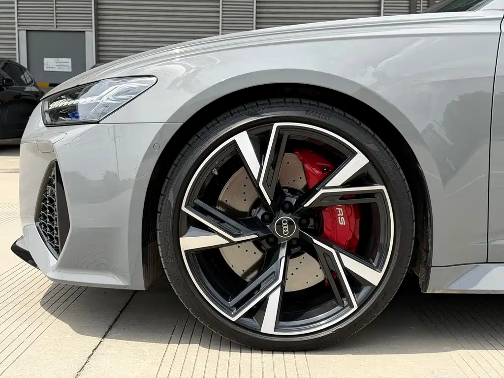 Audi RS 6 2021 — фото 21