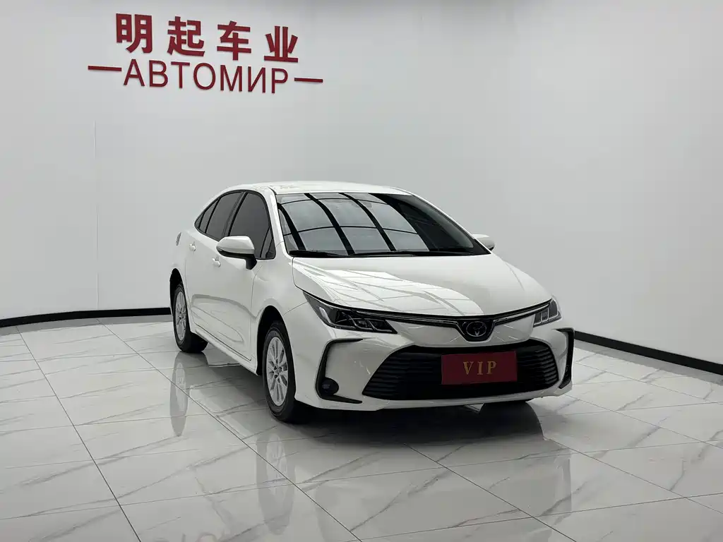 Toyota Corolla 2023 — фото 3