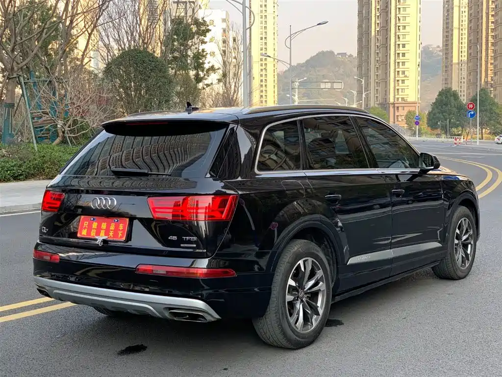 Audi Q7 2018 — фото 4