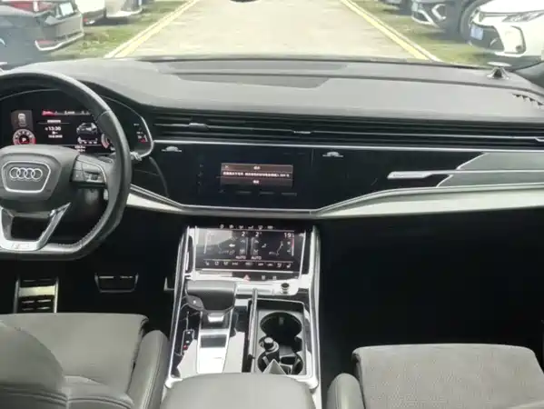 Audi Q8 2019