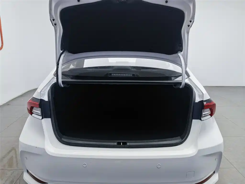 Toyota Corolla 2021 — фото 16