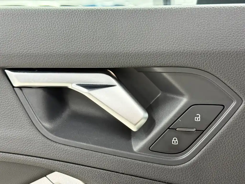 Audi Q3 2022 — фото 15