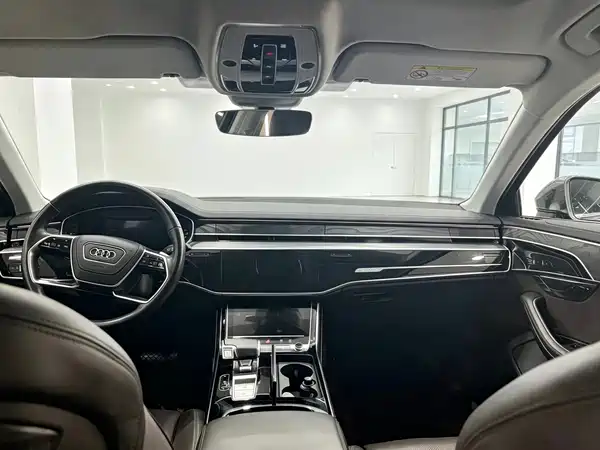 Audi A8 2023
