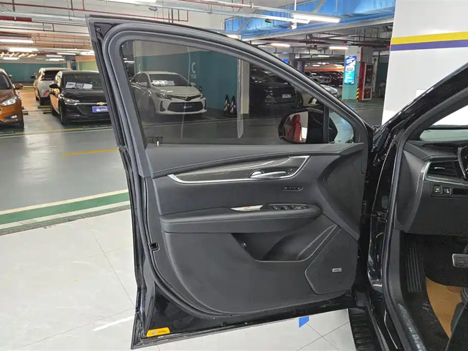 Cadillac XT5 2023