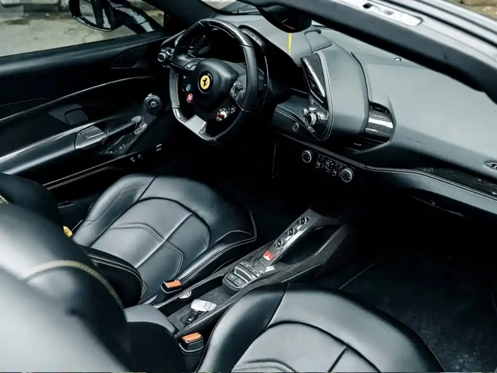 Ferrari 488 2018 — фото 7