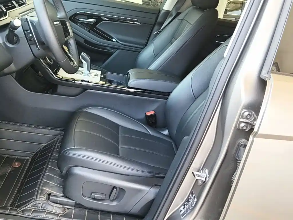 Land Rover Evoque 2022 — фото 15