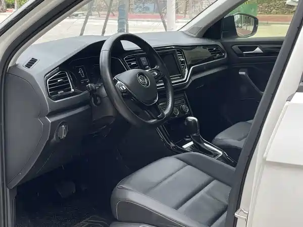Volkswagen T-Roc 2019