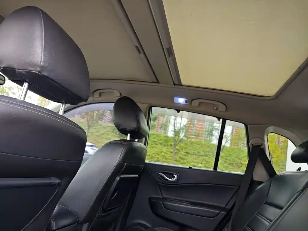 Renault Koleos 2012 — фото 14