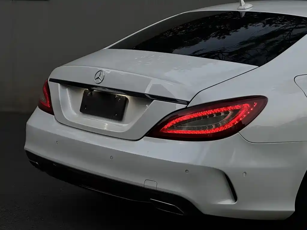 Mercedes-Benz CLS 2017 — фото 10