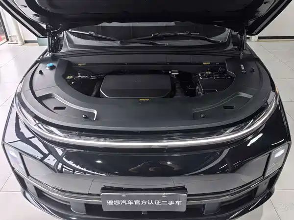 Li Auto L7 2025