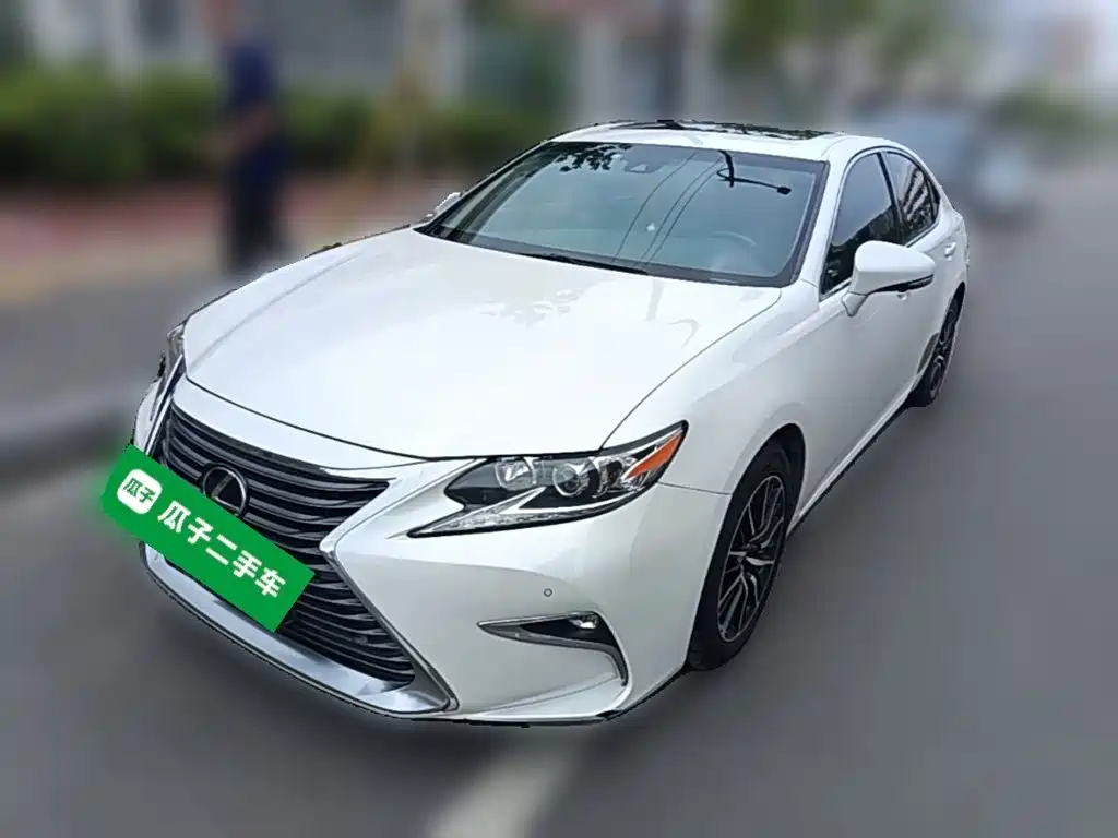 Lexus ES 2016
