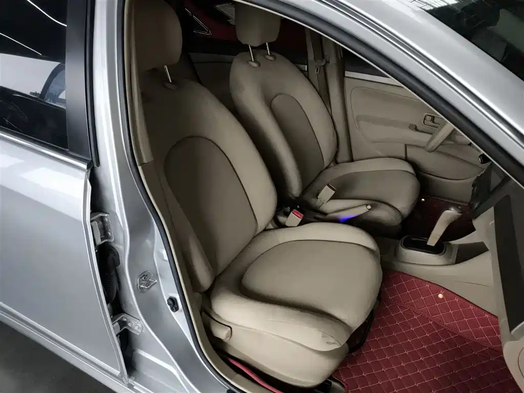 Nissan Sylphy 2015 — фото 20