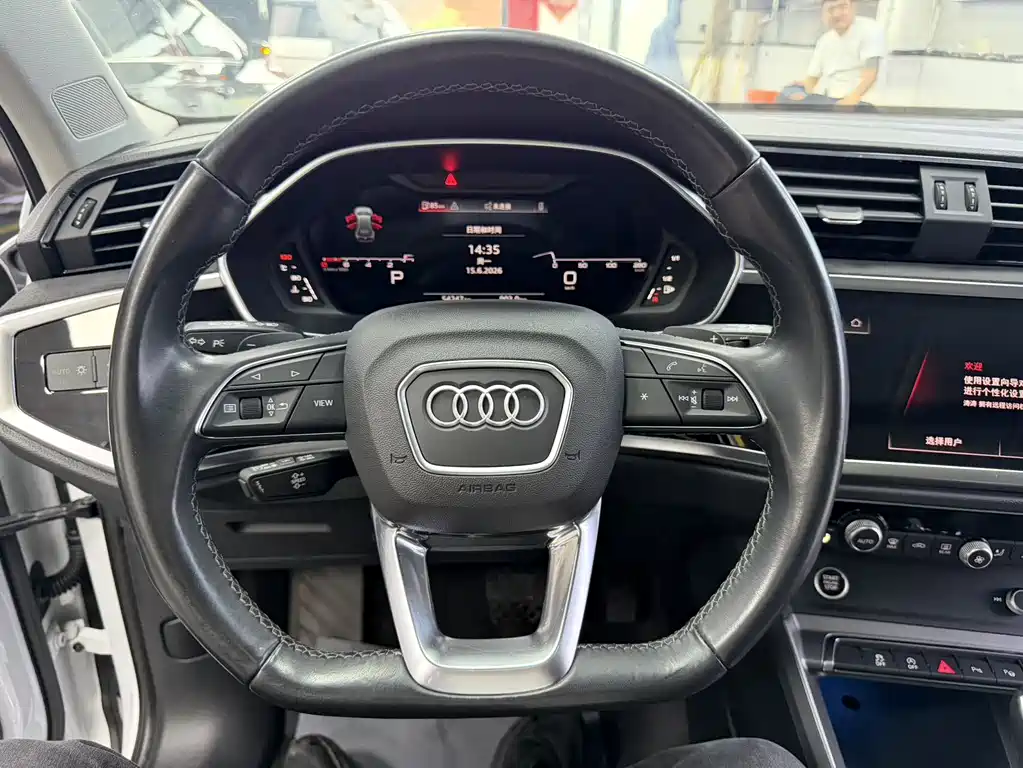 Audi Q3 2022 — фото 16