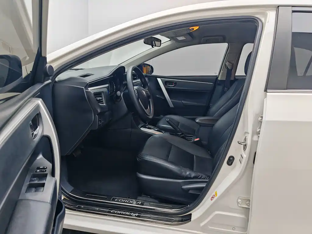 Toyota Corolla 2015 — фото 14