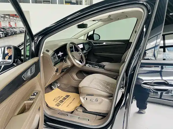 Volkswagen Viloran 2023