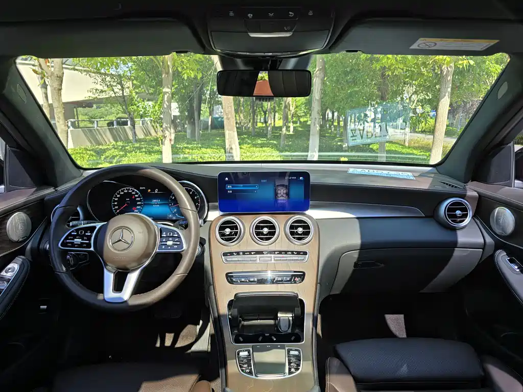 Mercedes-Benz GLC 2021