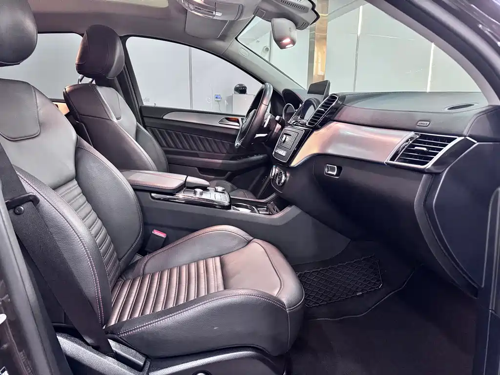 Mercedes-Benz GLE Coupe AMG 2018 — фото 10