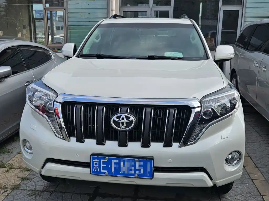 Toyota Prado 2017 — фото 5