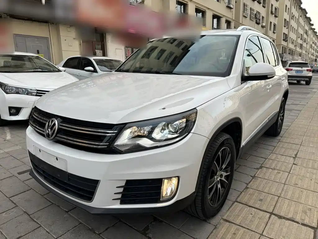 Volkswagen Tiguan 2016 — фото 1