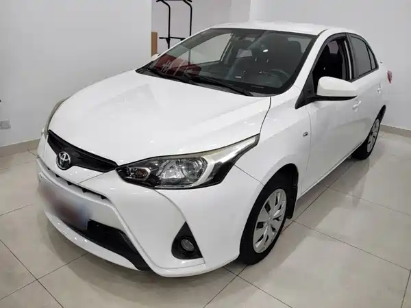 Toyota Yaris L 2019