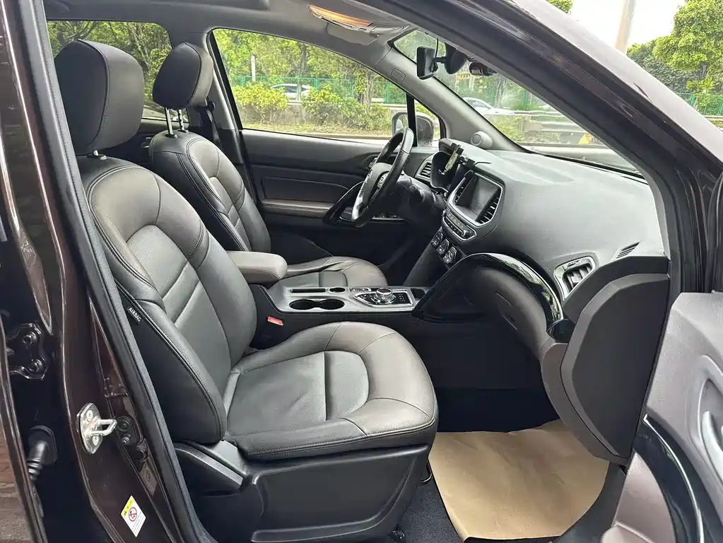 GAC Motor GS4 Hybrid 2019 — фото 9