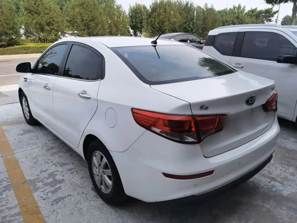 Kia K2 2015