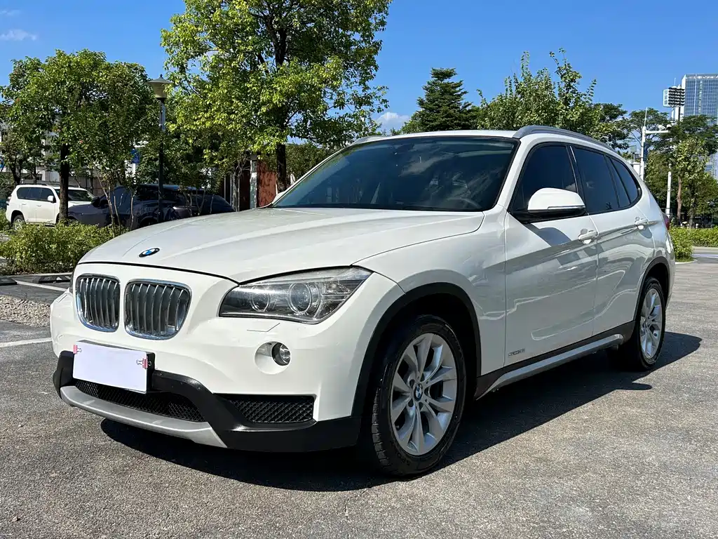 BMW X1 2014 — фото 1
