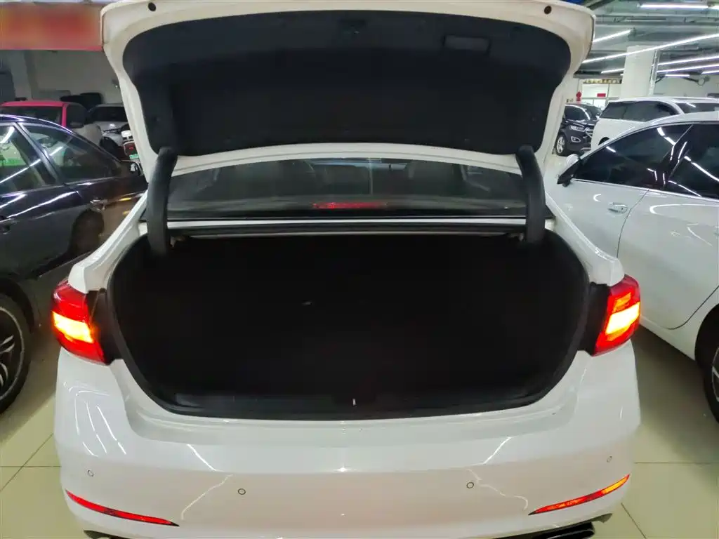 Hyundai Sonata 2016 — фото 19