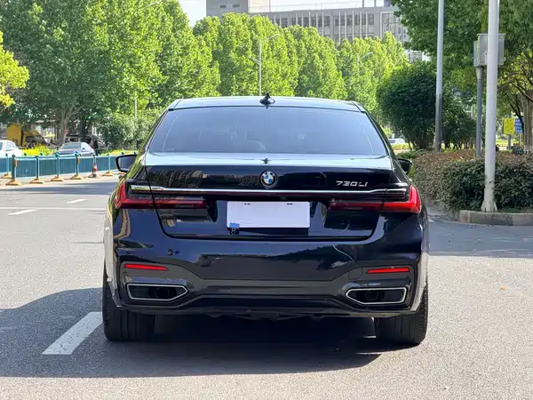 BMW 7 Series 2021