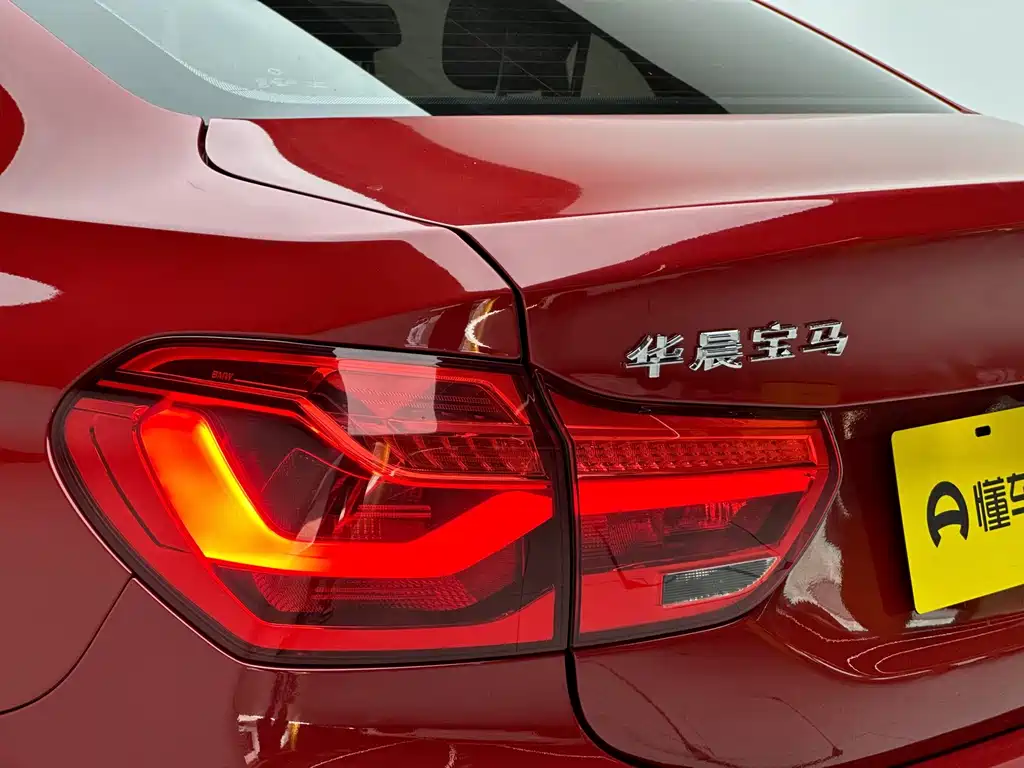 BMW 1 Series 2020 — фото 18