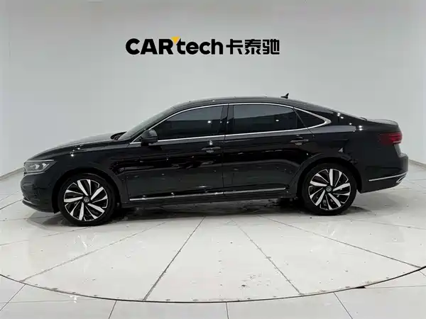 Volkswagen Passat 2023