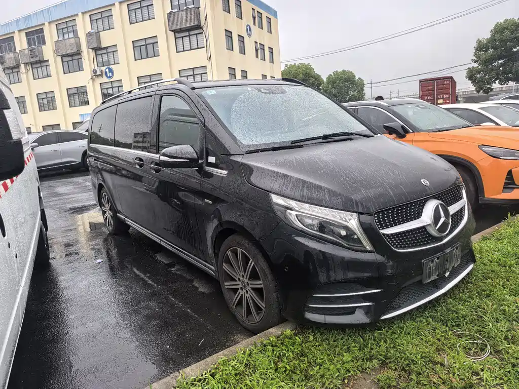 Mercedes-Benz V-Class 2022 — фото 3