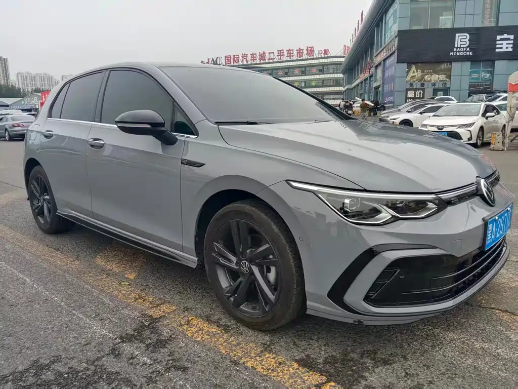 Volkswagen Golf 2023
