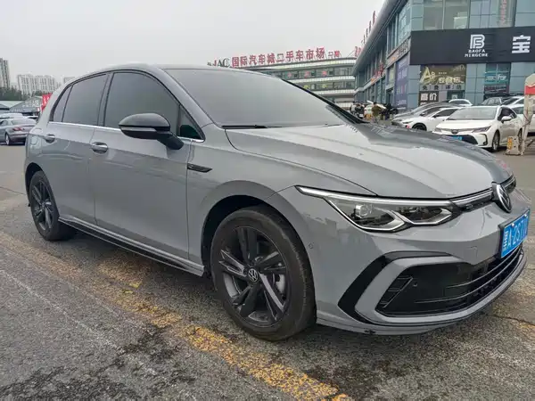 Volkswagen Golf 2023