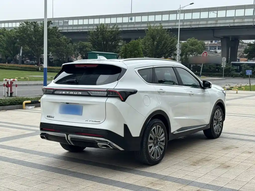 Jetour X70 PLUS 2024 — фото 10