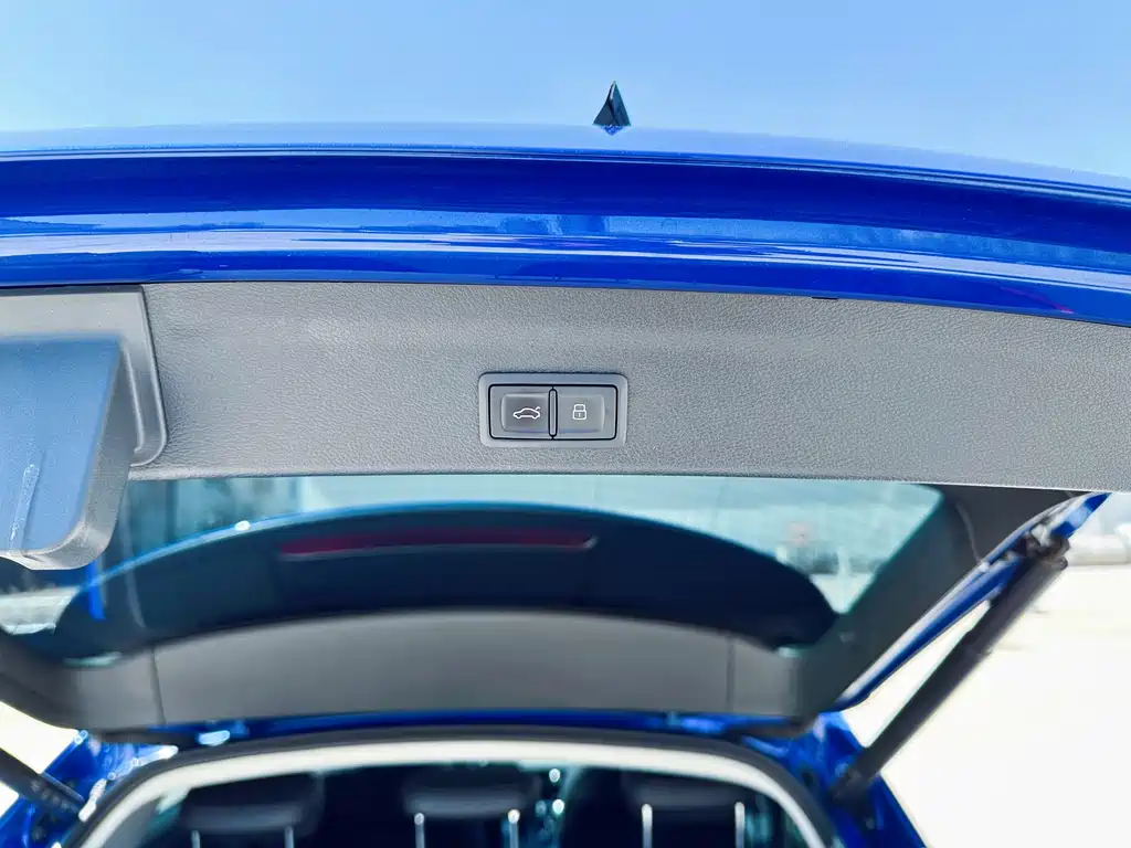 Audi Q3 2022 — фото 15