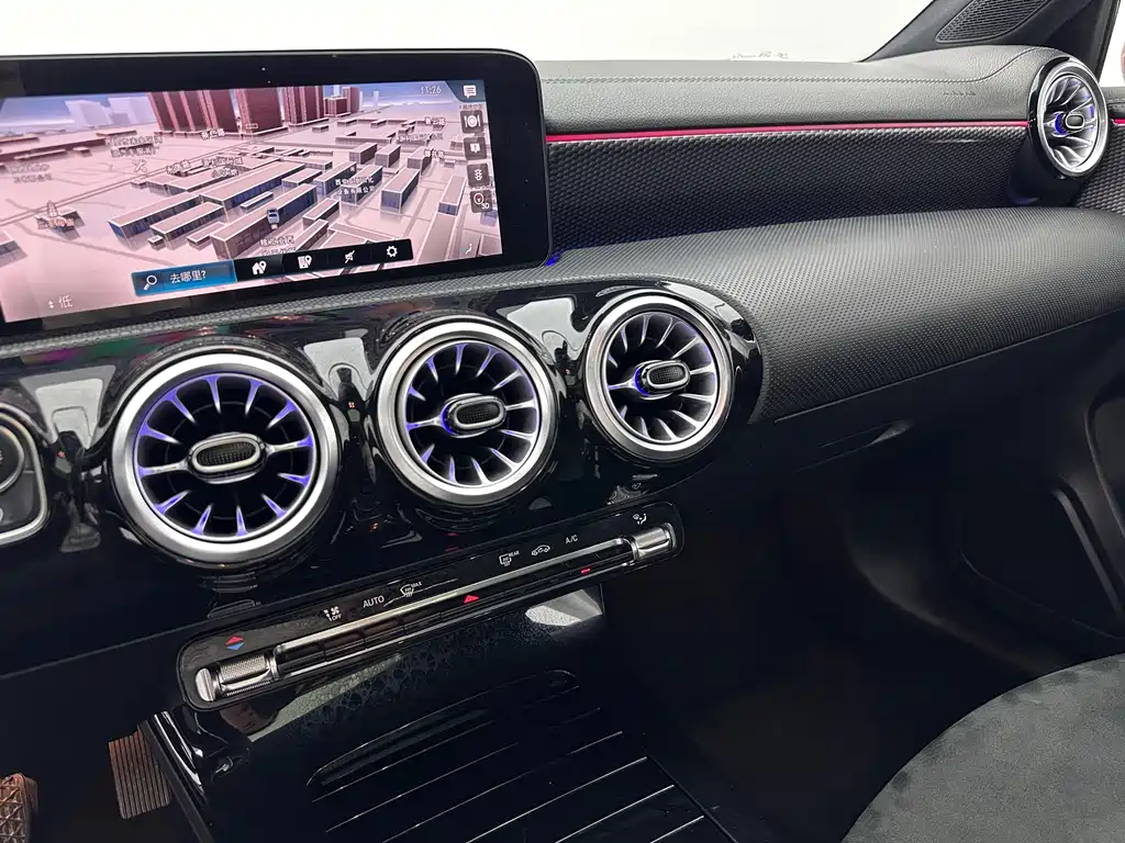 Mercedes-Benz A-Class 2023 — фото 14