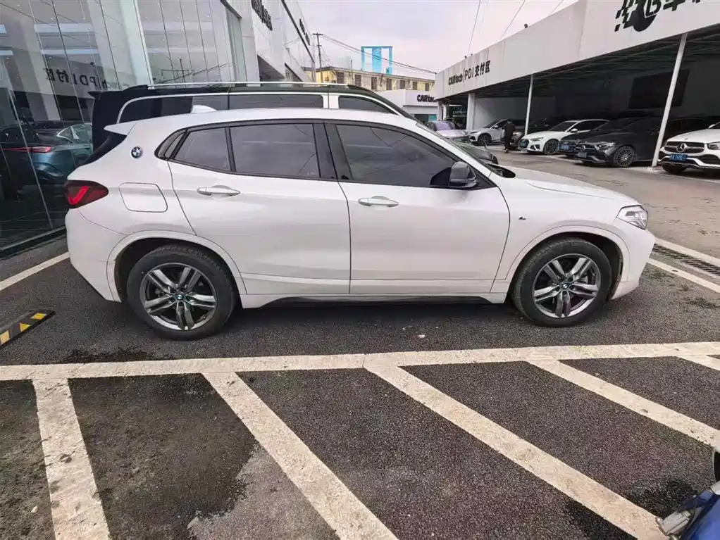 BMW X2 2023 — фото 8