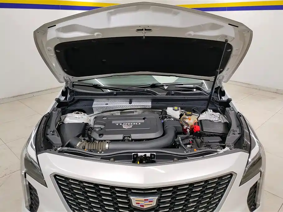 Cadillac XT4 2021 — фото 10