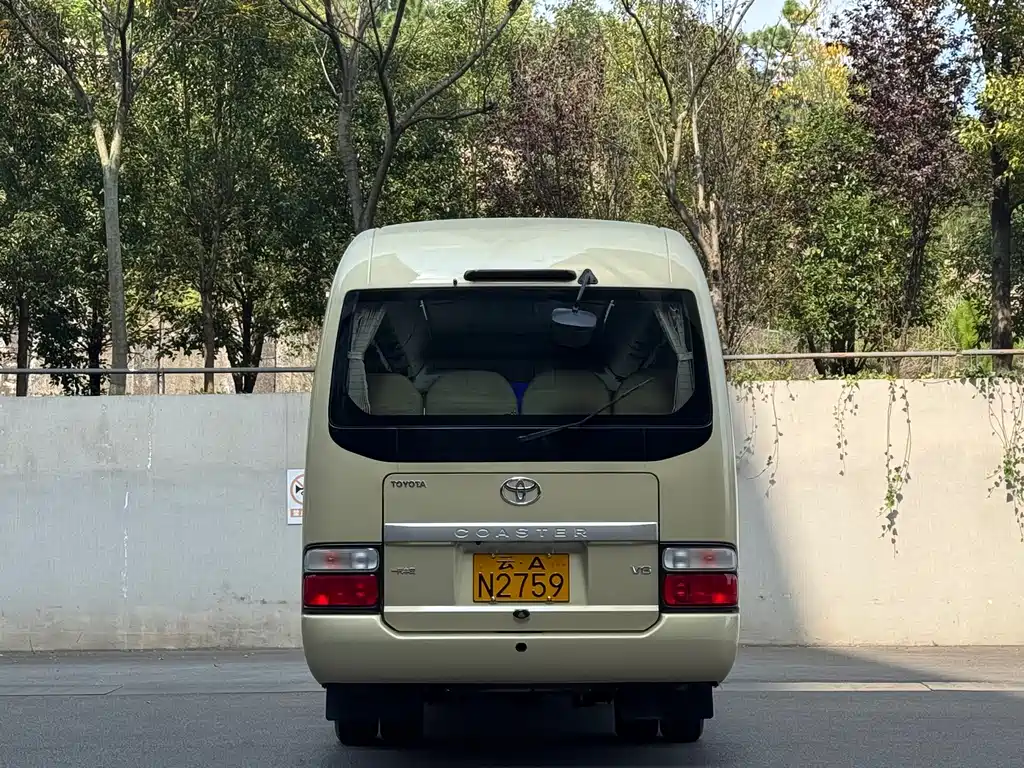 Toyota Coaster 2023 — фото 7