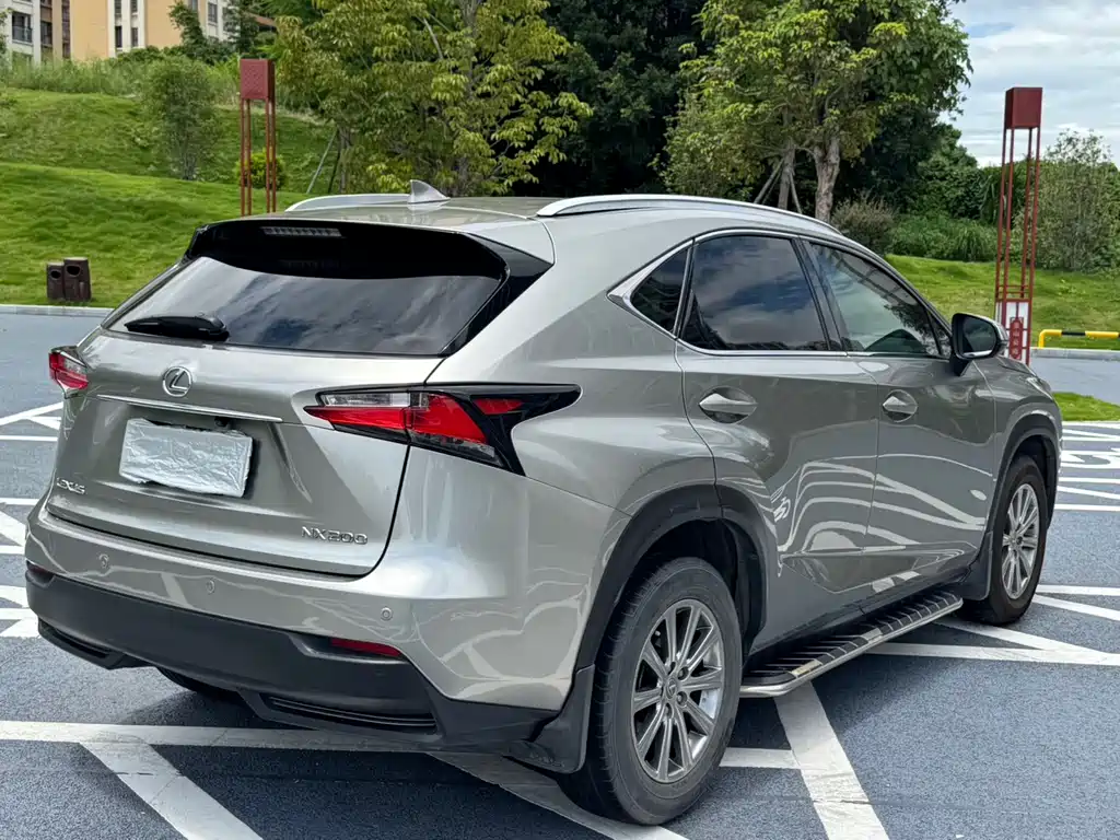 Lexus NX 2016 — фото 9