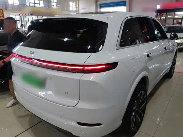 Li Auto L7 2025